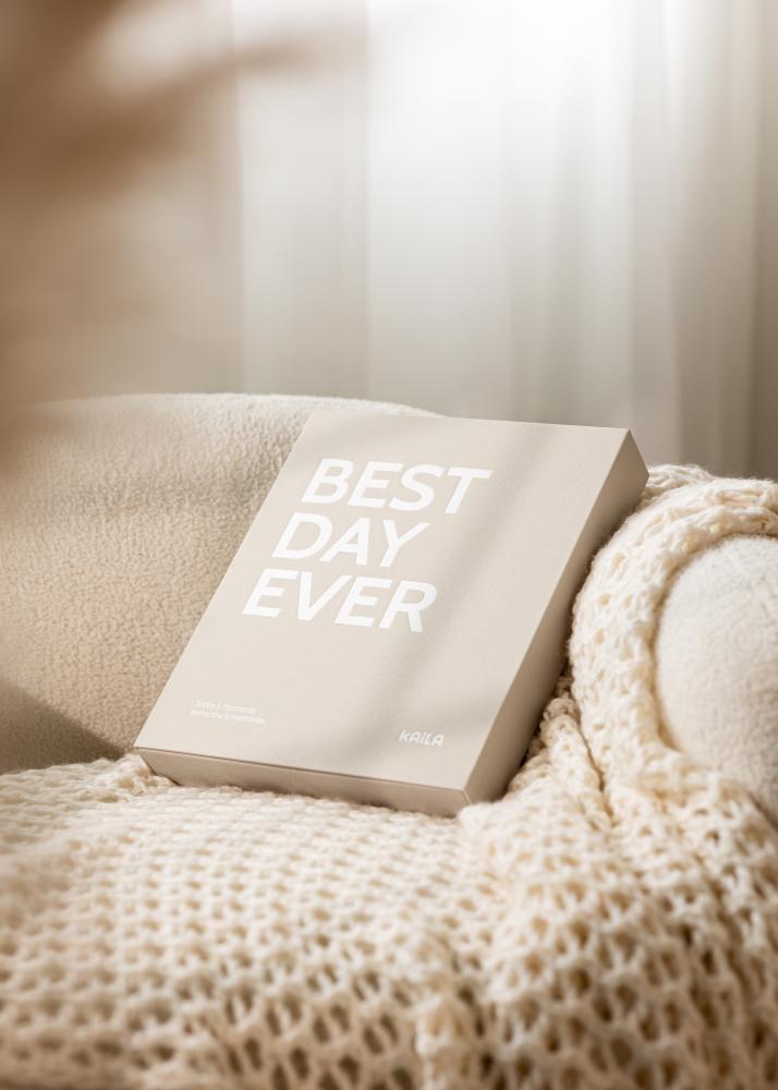 KAILA BEST DAY EVER Creme - Coffee Table Photo Album (60 Svarte Sider)