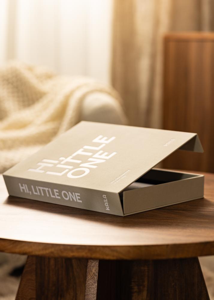 KAILA HI LITTLE ONE Grey - Coffee Table Photo Album (60 Svarte Sider)