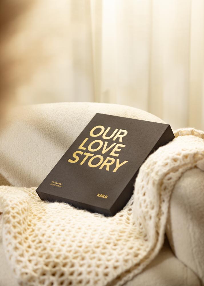 KAILA OUR LOVE STORY Black - Coffee Table Photo Album (60 Svarte Sider)