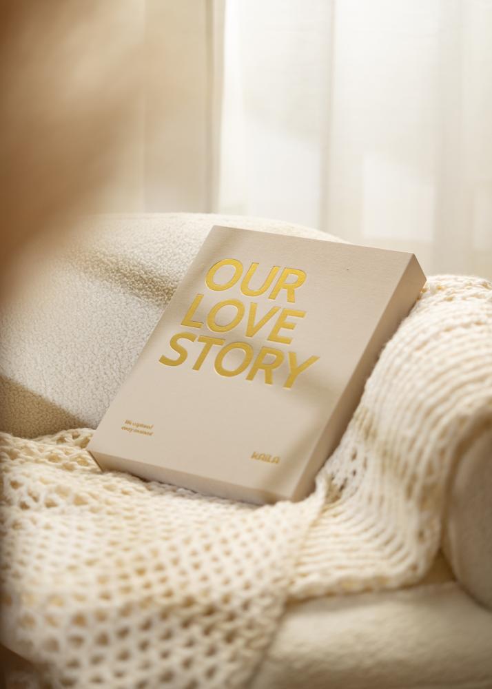 KAILA OUR LOVE STORY Creme - Coffee Table Photo Album (60 Svarte Sider)