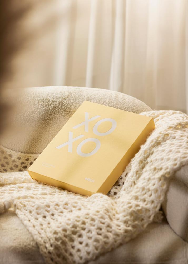 KAILA XOXO Yellow - Coffee Table Photo Album (60 Svarte Sider / 30 Ark)