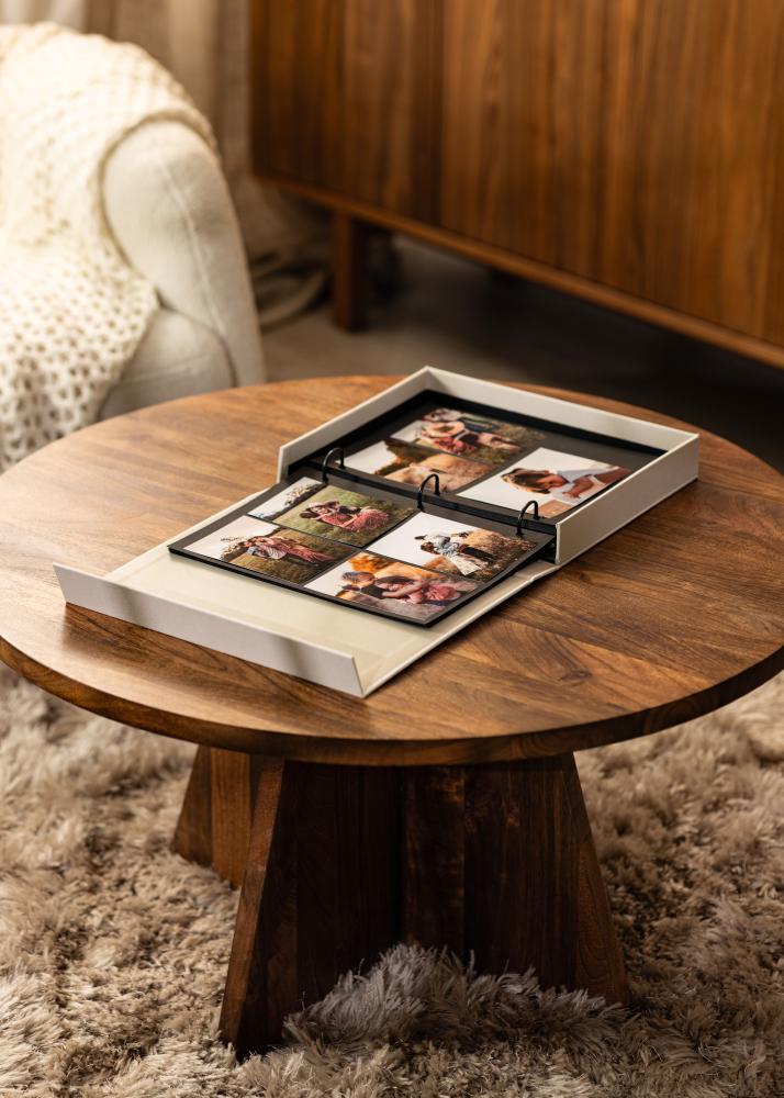 KAILA OUR LOVE STORY Creme - Coffee Table Photo Album (60 Svarte Sider)